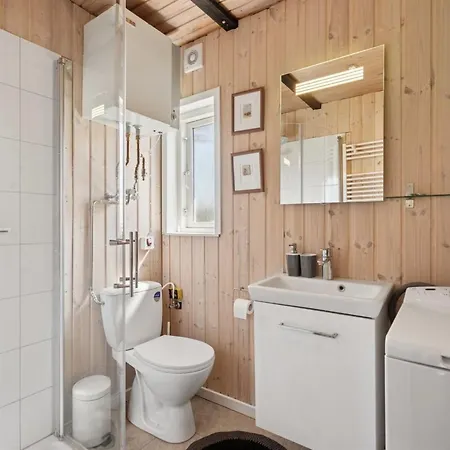 Hira - 200m From The Sea By Interhome Egernsund