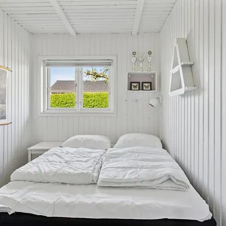 Hira - 200m From The Sea By Interhome Egernsund