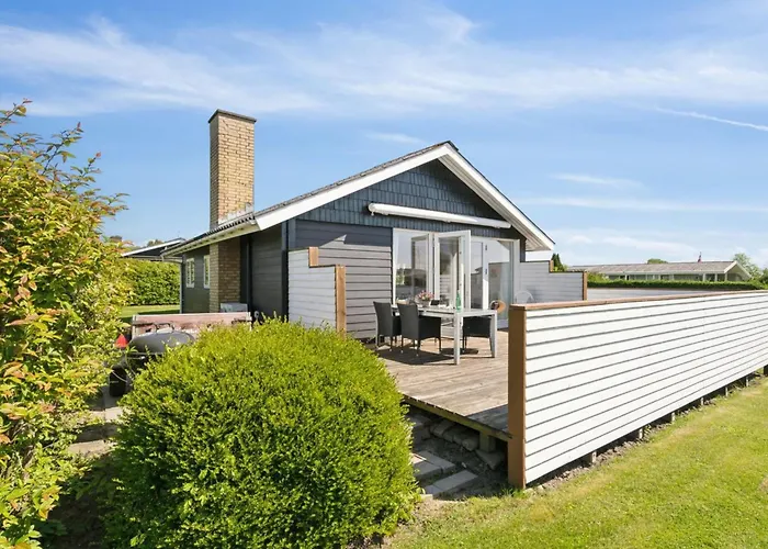 Hira - 200m From The Sea By Interhome Egernsund